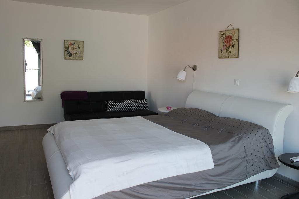 Apartments Mala ซัฟทัท ภายนอก รูปภาพ