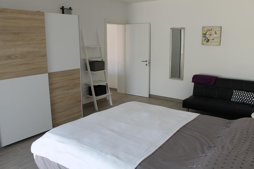 Apartments Mala ซัฟทัท ภายนอก รูปภาพ
