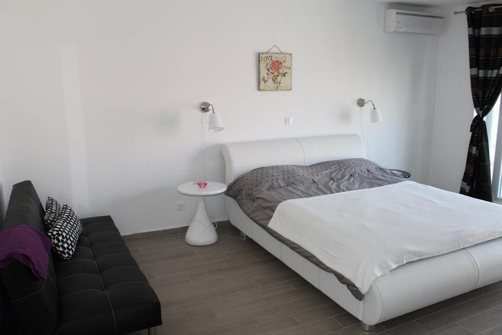 Apartments Mala ซัฟทัท ภายนอก รูปภาพ